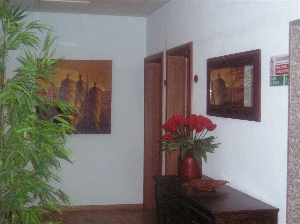 Hotel Villa Dei Gerani リミニ エクステリア 写真