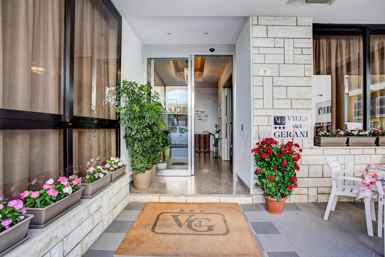 Hotel Villa Dei Gerani リミニ エクステリア 写真