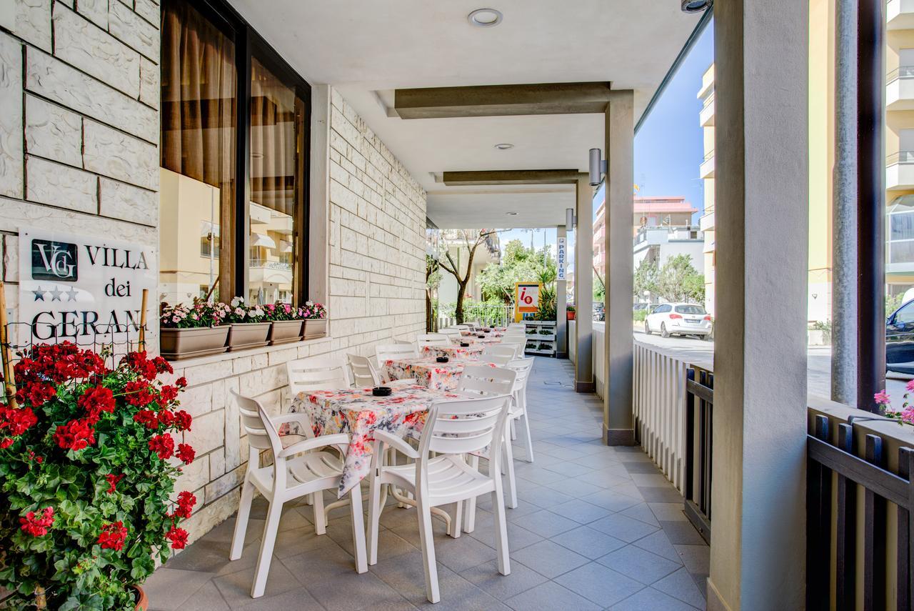 Hotel Villa Dei Gerani リミニ エクステリア 写真