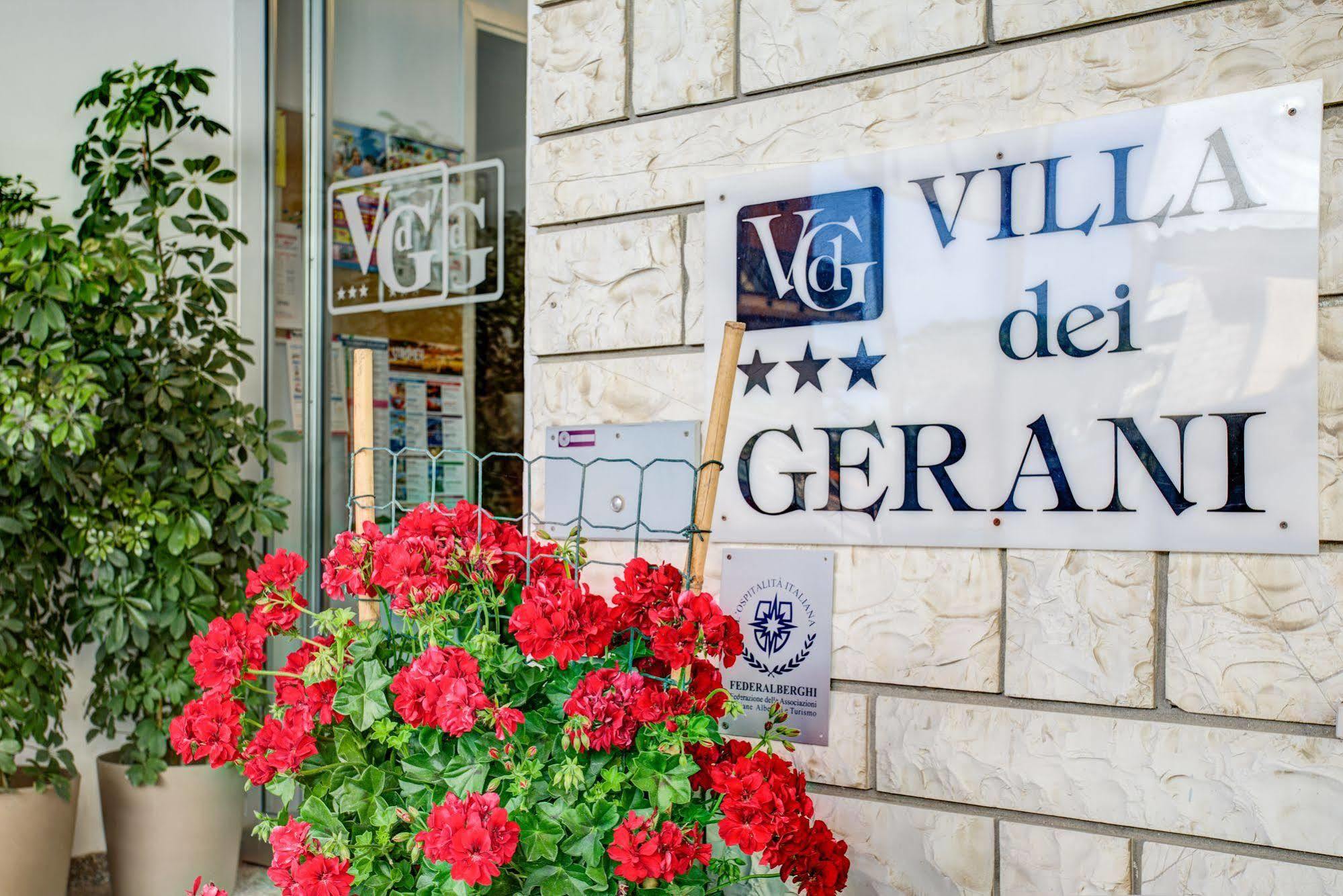 Hotel Villa Dei Gerani リミニ エクステリア 写真